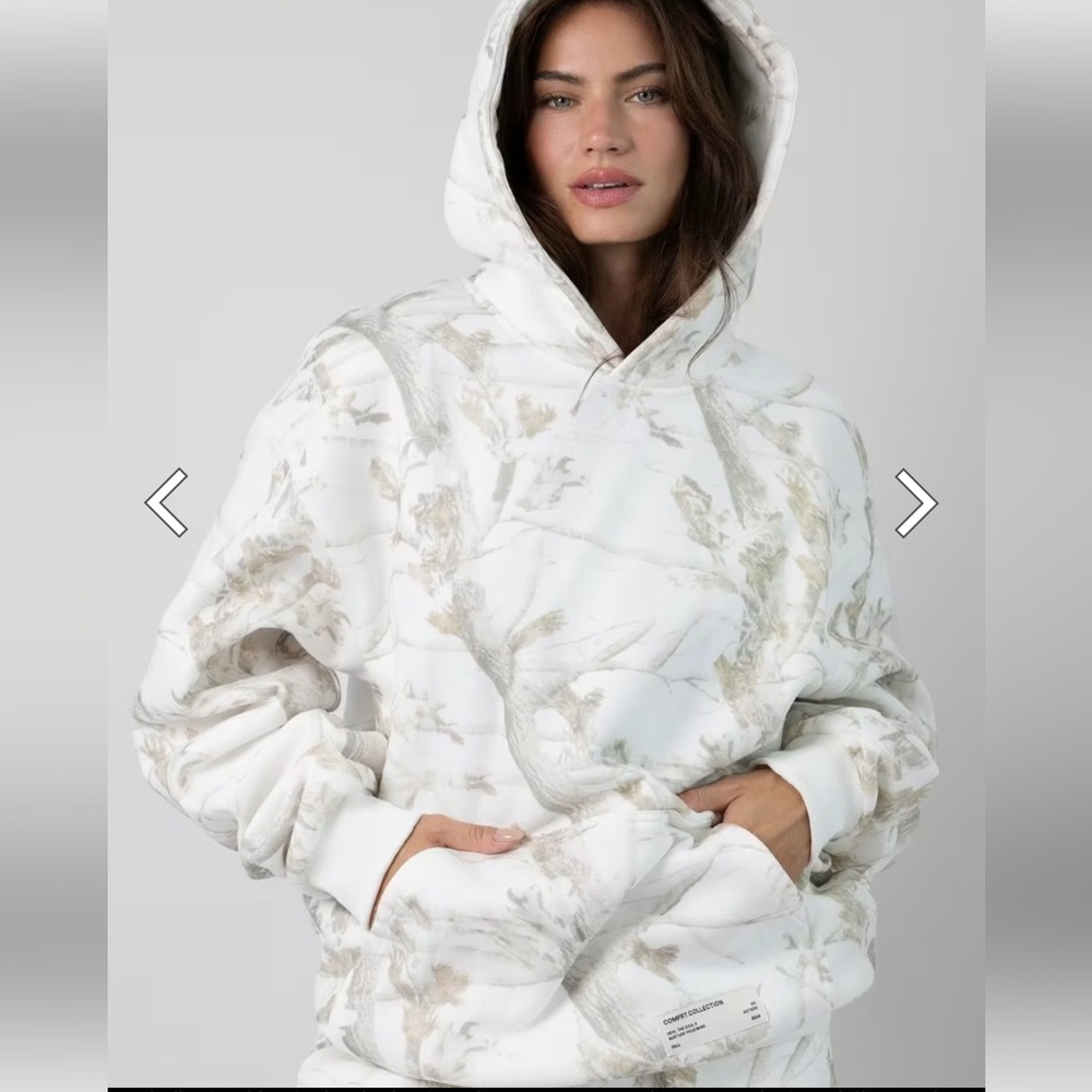 Comfrt white oak camo hoodie